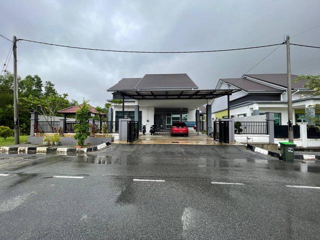 BANGLO OPEN FACING BANDAR DARULAMAN PERDANAFully Renovated CANTIK
