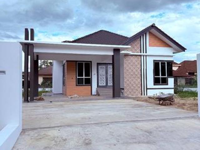Banglo Luas dan Cantik di Tanah Merah free guaman