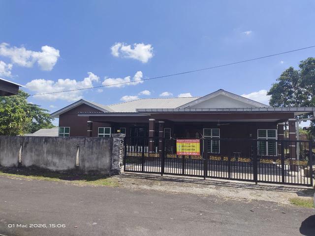 Banglo luas malim nawar