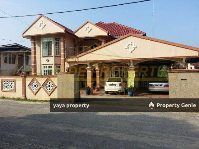 BANGLO MEWAH 2 TINGKAT DI KG TIKAT TEPI JLN PCB