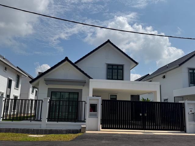 Banglo Murah 5 bilik 15 Tingkat Berhampiran Ayer Keroh Melaka