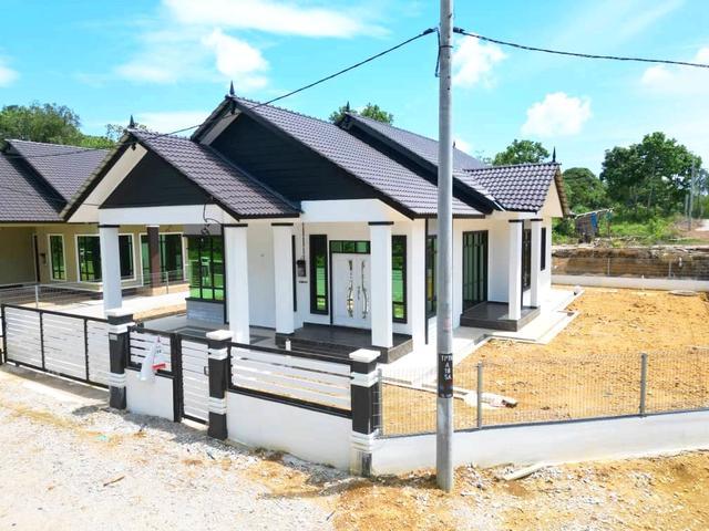 Banglo MURAH CORNER 4 min ke Pekan AJIL