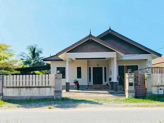 BANGLO Murah dekat Pantai Kelulut Comey utk buat Homestay