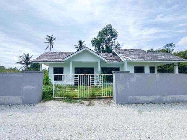 Banglo Setingkat Cantik 4 Bilik Freehold Pak Badol Melor