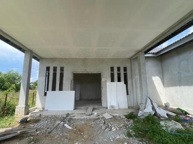 Banglo Setingkat Kampung Anak Air Kuantan