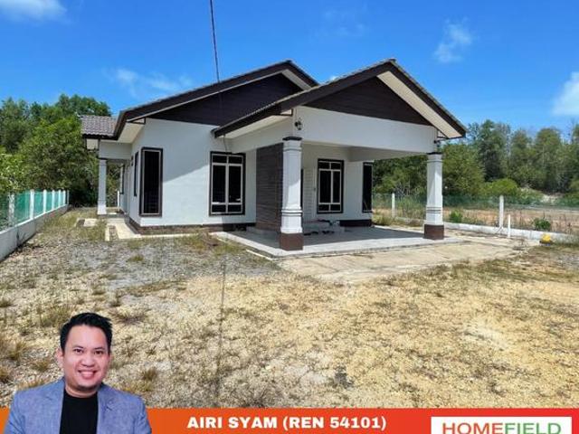 Banglo Setingkat Kampung Temiang Tanjung Jara Dungun Terengganu