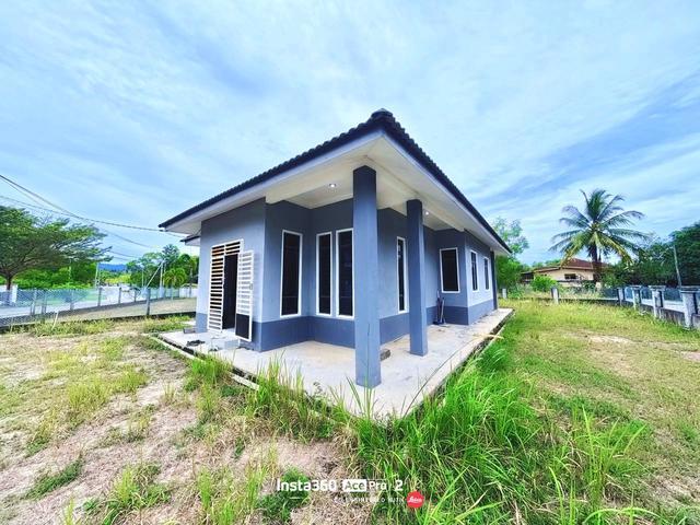 Banglo Setingkat Kg Baru Kerteh