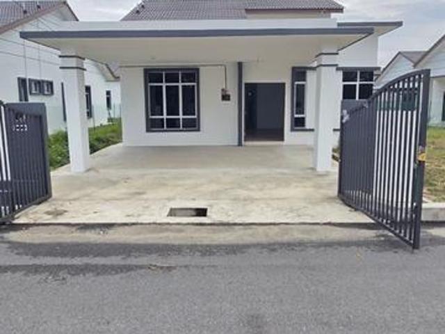 Banglo setingkat taman MH kg pandan new house bebas banjir