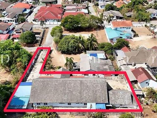 Banglo Setingkat Tanah Luas Fully Furnished di Taman Mesra