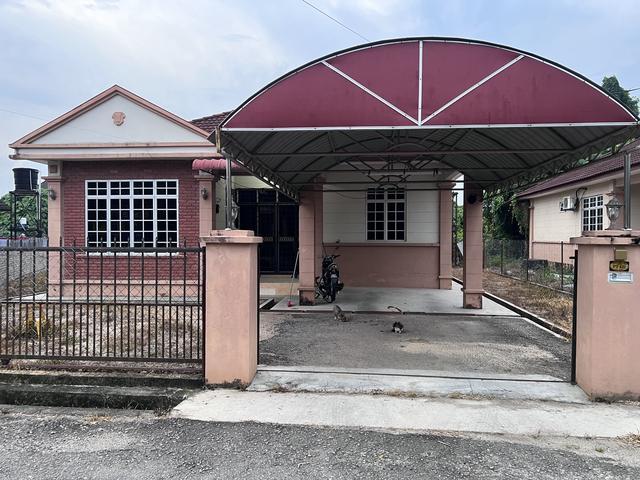 Banglo subsale untuk dijual di tapang teluk panji kota bharu