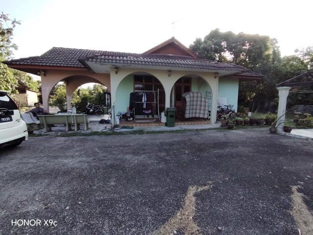 BANGLO PULAU SERAI PEKAN UNTUK DiJUAL