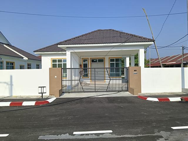 Banglo Taman Aman Teluk Intan