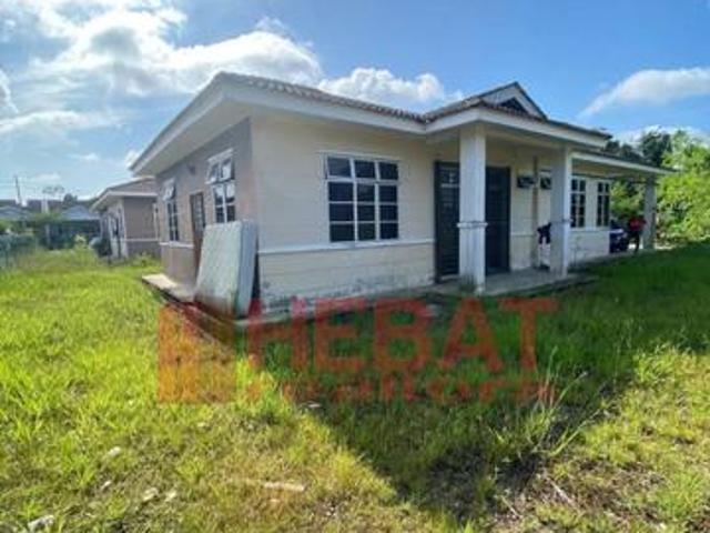 BANGLO Tanah Tepi Sangat LUAS Freehold 4 Bilik