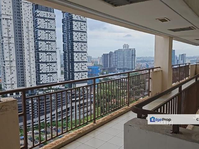 Bangunan Duta Impian The Embassy Suites