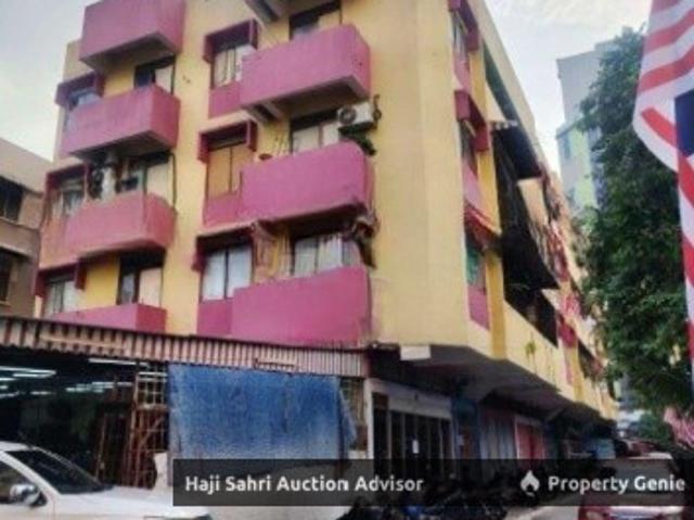 bangunan empat tingkat dengan lima unit kedai di tingkat bawah dan lima belas unit pangsapuri di tingkat 1 hingga 3 yang. 160, Jalan Raja Abdullah, 50300 Kampung Baru, Kuala Lumpur