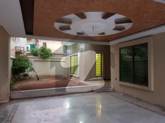 Bani Gala 1.5 Kanal Double Storey House Available For Rent With Gas Bani Gala