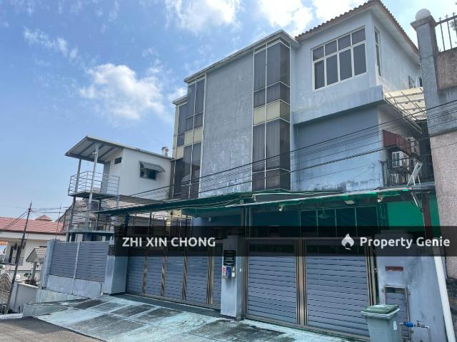 Bank Auction @ Pendita Taman Connaught 3 Storey Bungalow