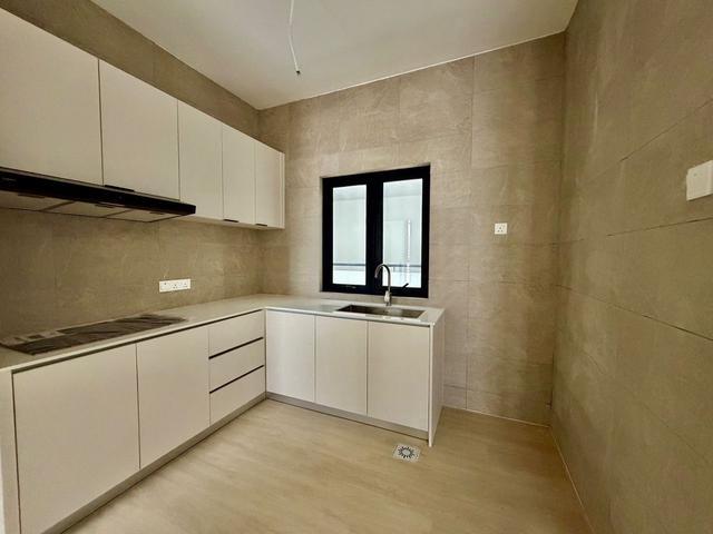Banquet Residence For Sale