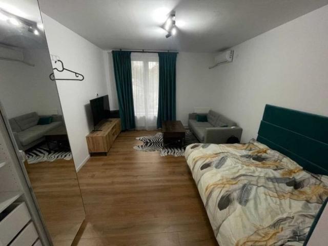 Baba novac strada cutezatorilor bloc tip casuta