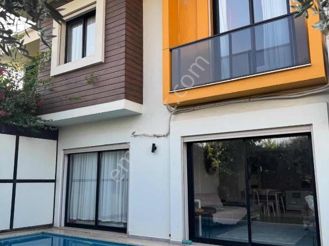 Babataşı Mahallesinde 5 Aylığına Kiralık Villa