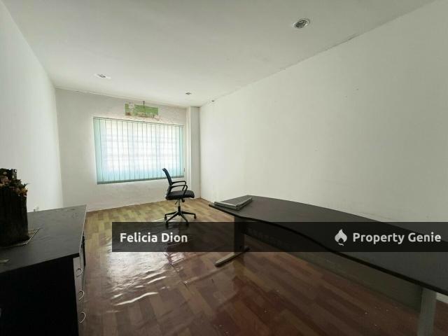 BACHANG UTAMA DOUBLE STOREY SHOPLOT FOR SALE RENOVATED