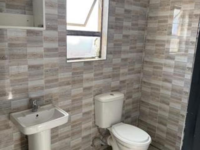 Bachelor apartment in Cosmo City