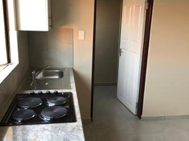 Bachelor apartment in Cosmo City