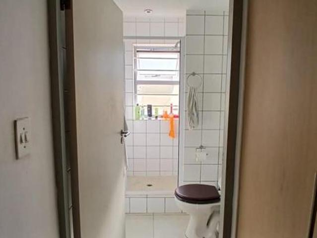 Bachelor apartment in Claremont