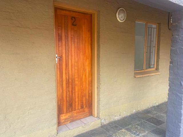 Bachelor apartment in Annadale