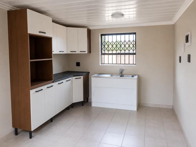 Bachelor apartment in Bapong