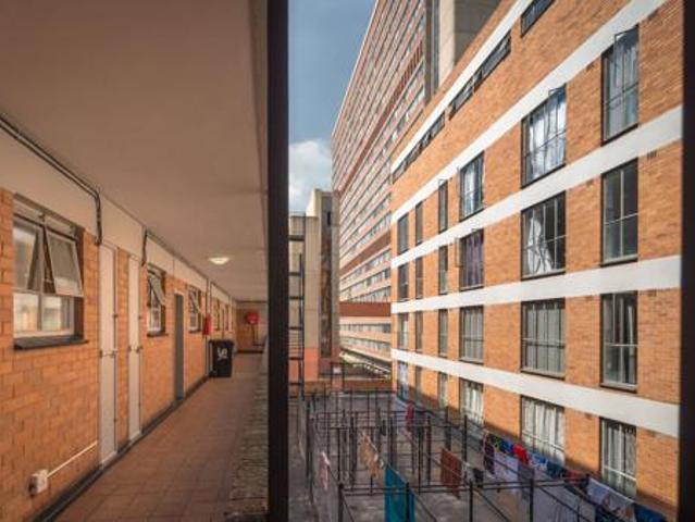 Bachelor apartment in Berea