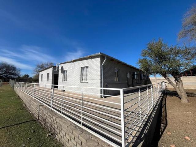 Bachelor apartment in Douglas