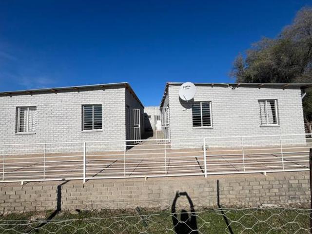 Bachelor apartment in Douglas