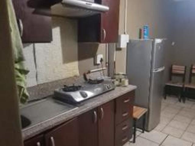 Bachelor apartment in Emalahleni Witbank Outlying