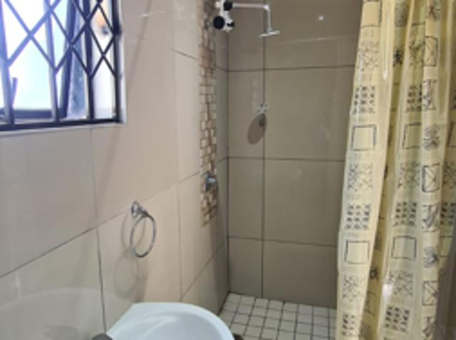Bachelor apartment in Eastleigh