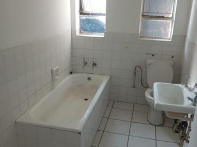 Bachelor apartment in Edenvale