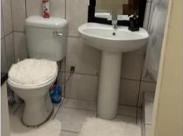 Bachelor apartment in Edenvale