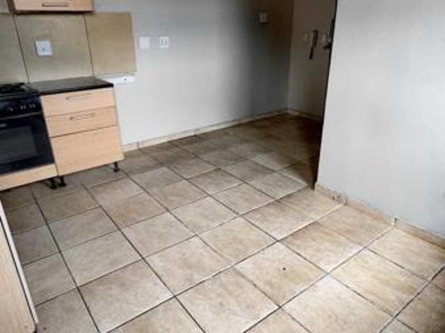 Bachelor apartment in Fordsburg