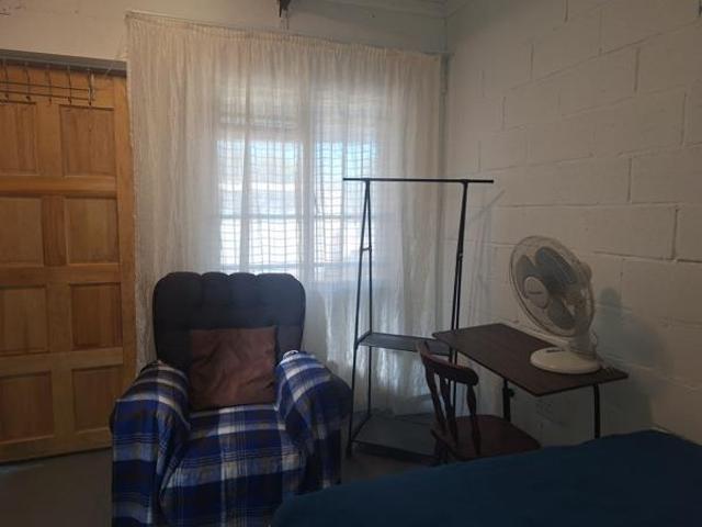 Bachelor apartment in Fairfield Estate