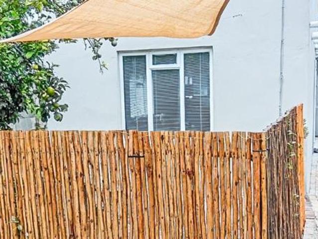 Bachelor apartment in Hoog En Droog
