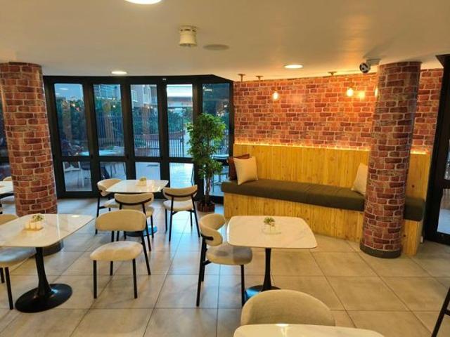 Bachelor apartment in Hatfield