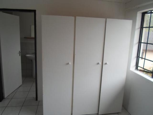 Bachelor apartment in Jansen Park