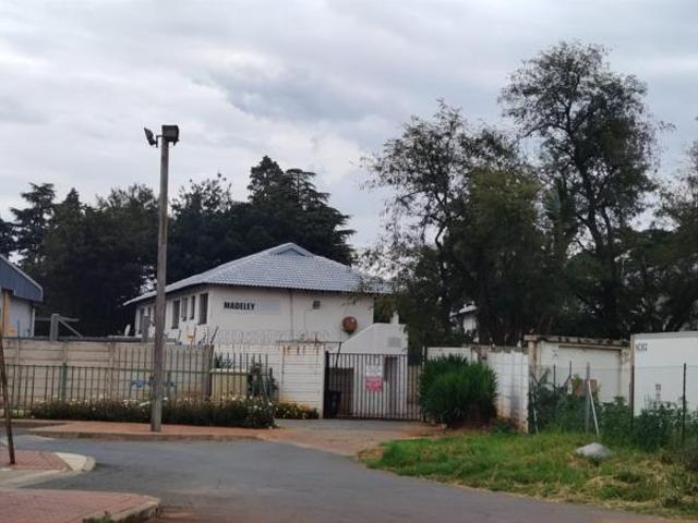 Bachelor apartment in Jansen Park