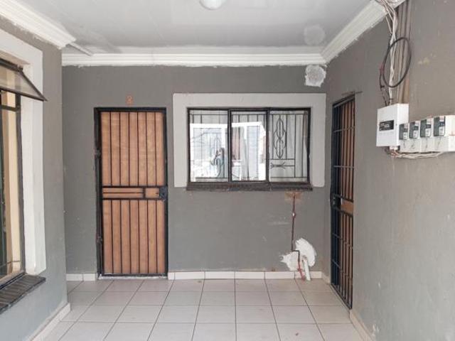 Bachelor apartment in Mabopane A