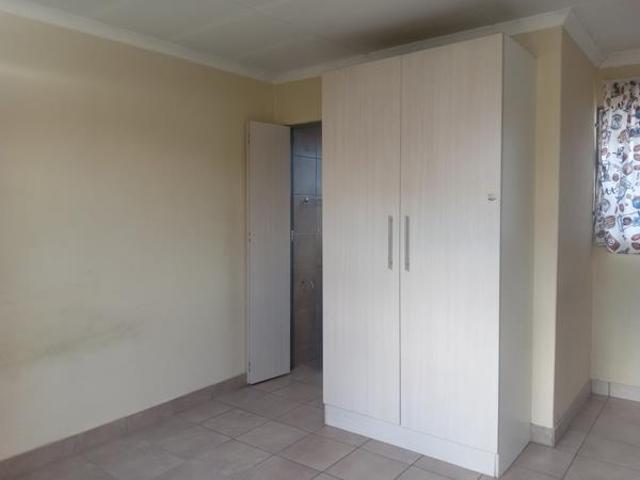 Bachelor apartment in Mabopane Unit C