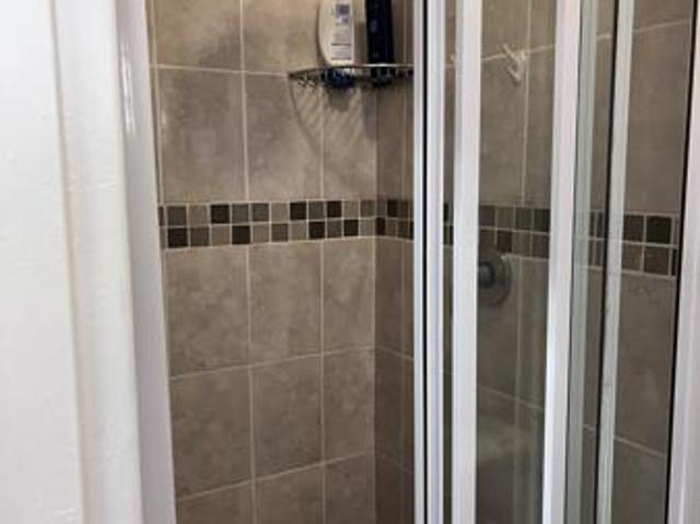 Bachelor apartment in Meer En See