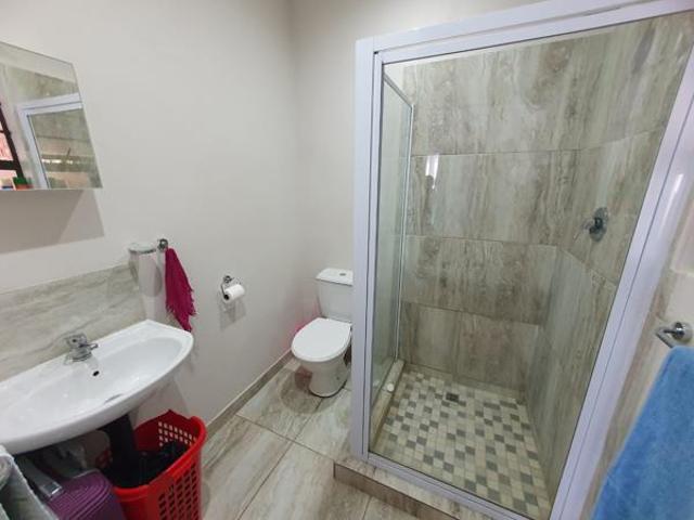 Bachelor apartment in Memorial Road Area