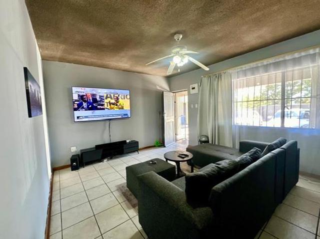 Bachelor apartment in Mthatha