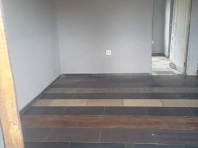 Bachelor apartment in Ncandu Park