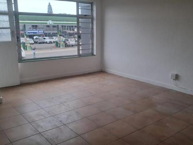 Bachelor apartment in Sea View